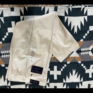 Tommy Hilfiger Brand new khakis WT